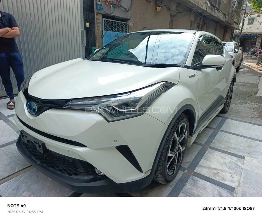 Toyota C-HR 2018 for Sale in Lahore Image-1