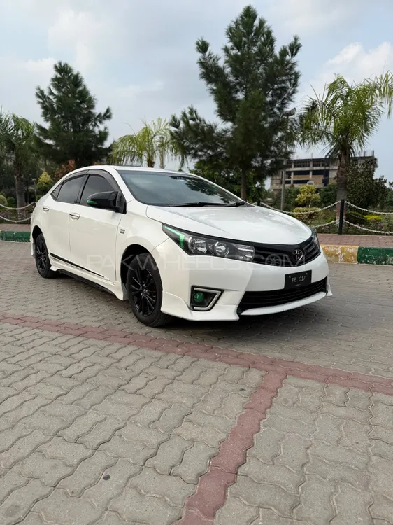 Toyota Corolla 2015 for Sale in Peshawar Image-1