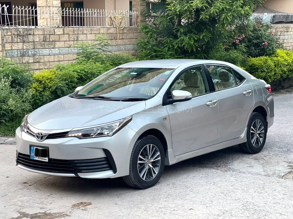 Toyota Corolla 2021 for Sale in Islamabad Image-1