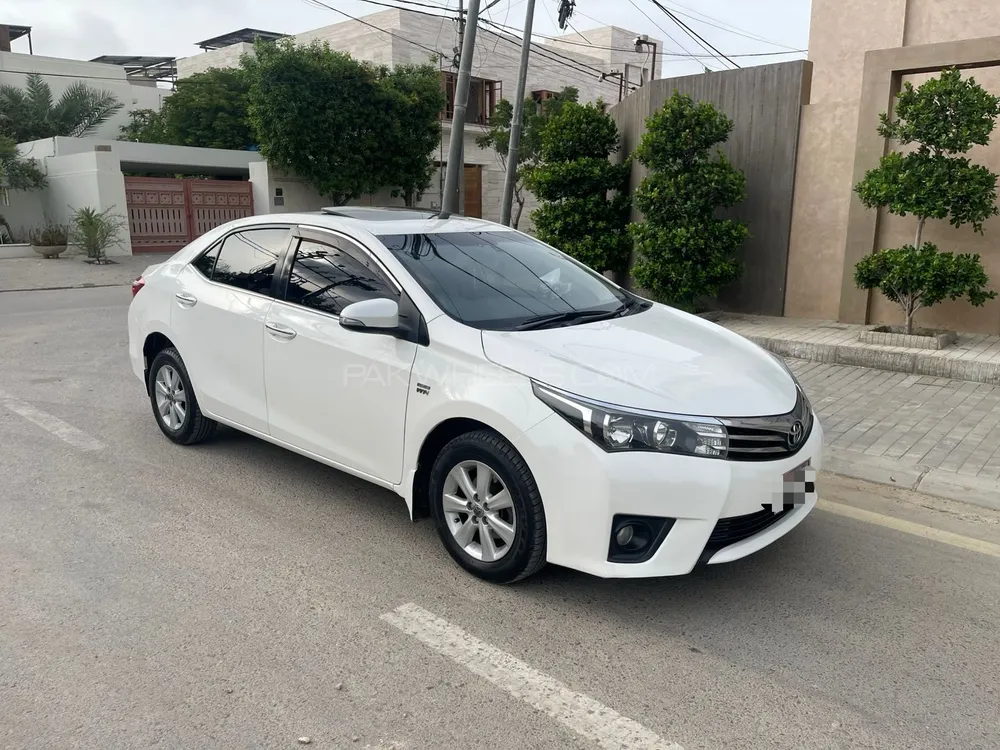 Toyota Corolla 2016 for Sale in Karachi Image-1