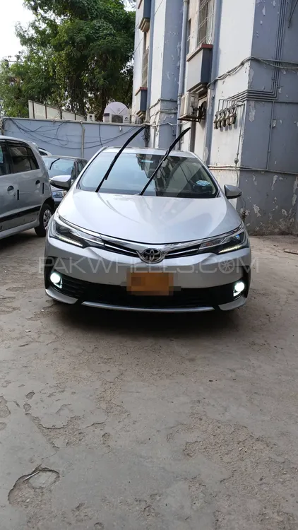 Toyota Corolla 2017 for Sale in Karachi Image-1