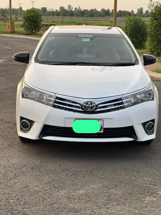 Toyota Corolla 2017 for Sale in Phalia Image-1