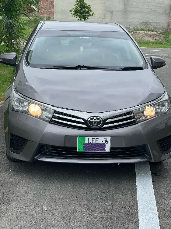 Toyota Corolla 2015 for Sale in Faisalabad Image-1