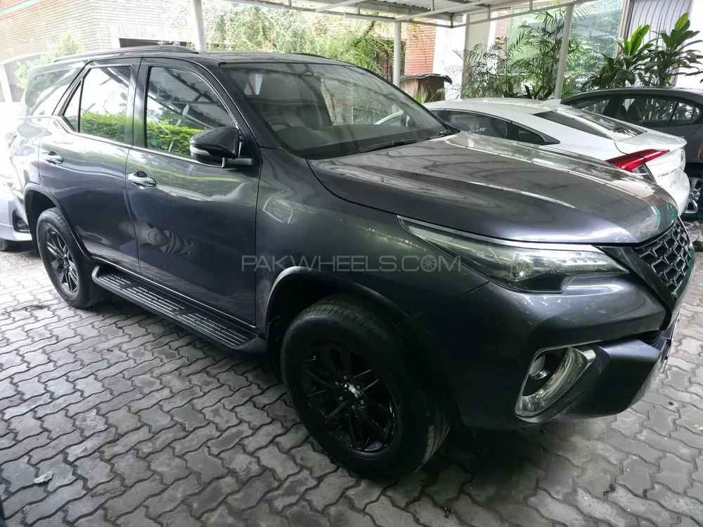 Toyota Fortuner 2018 for Sale in Lahore Image-1