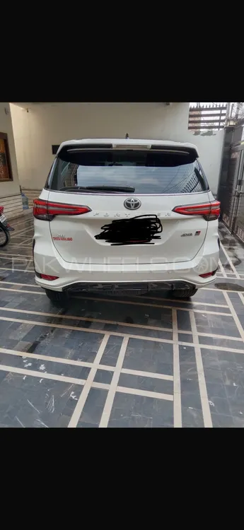 Toyota Fortuner 2024 for Sale in Faisalabad Image-1