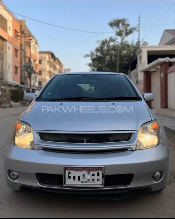 Toyota IST 2004 for Sale in Karachi Image-1