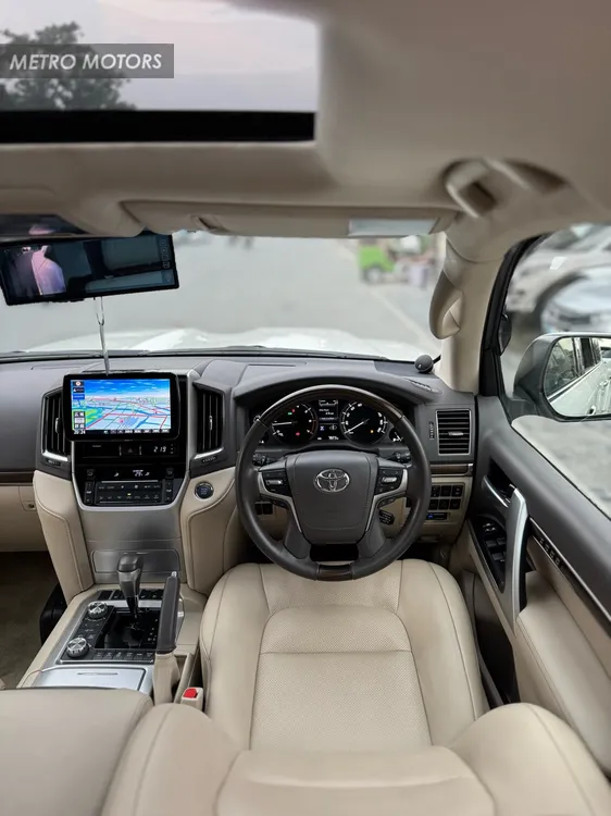 Toyota Land Cruiser 2019 for Sale in Lahore Toyota Land Cruiser 2019 for Sale in Lahore Image-5