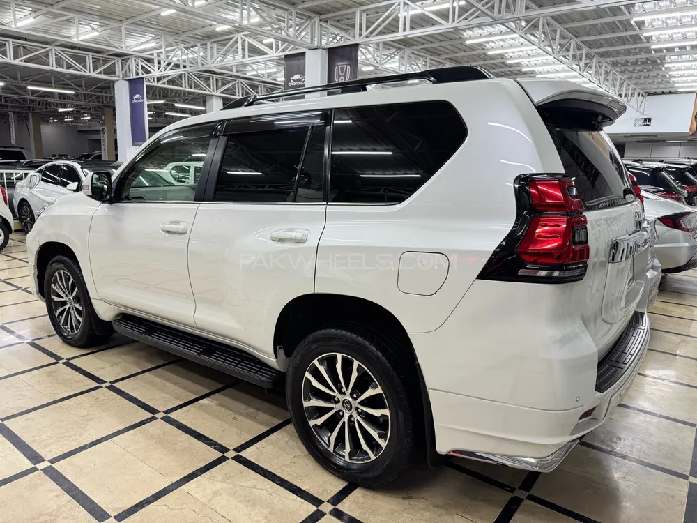 Toyota Prado 2019 for Sale in Peshawar Toyota Prado 2019 for Sale in Peshawar Image-5