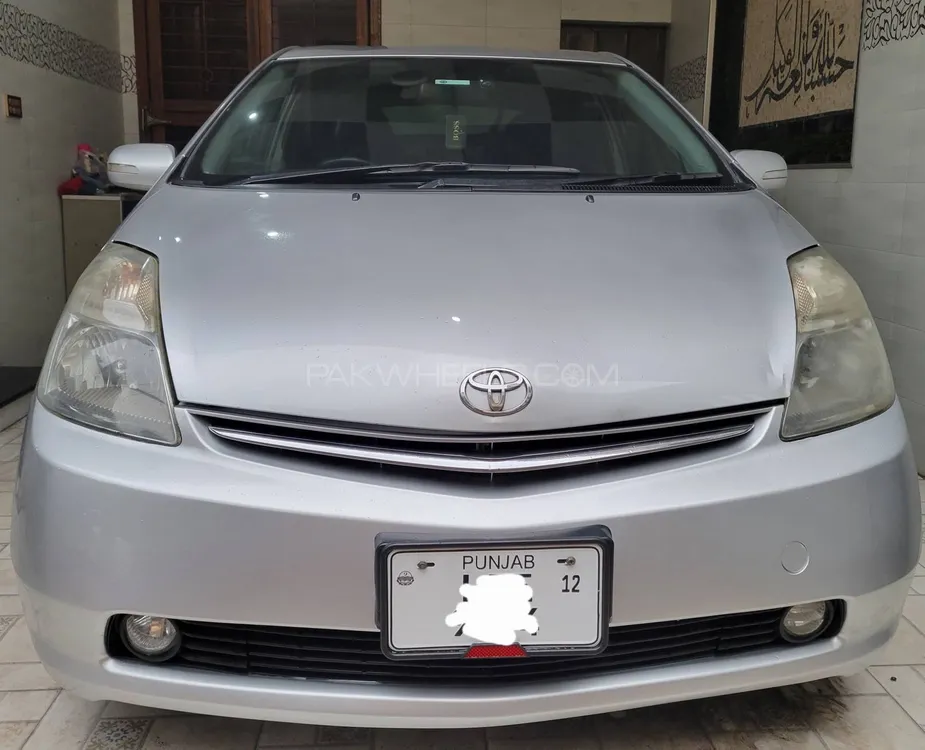 Toyota Prius 2007 for Sale in Lahore Image-1