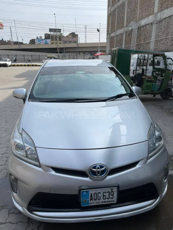 Toyota Prius 2014 for Sale in Peshawar Image-1