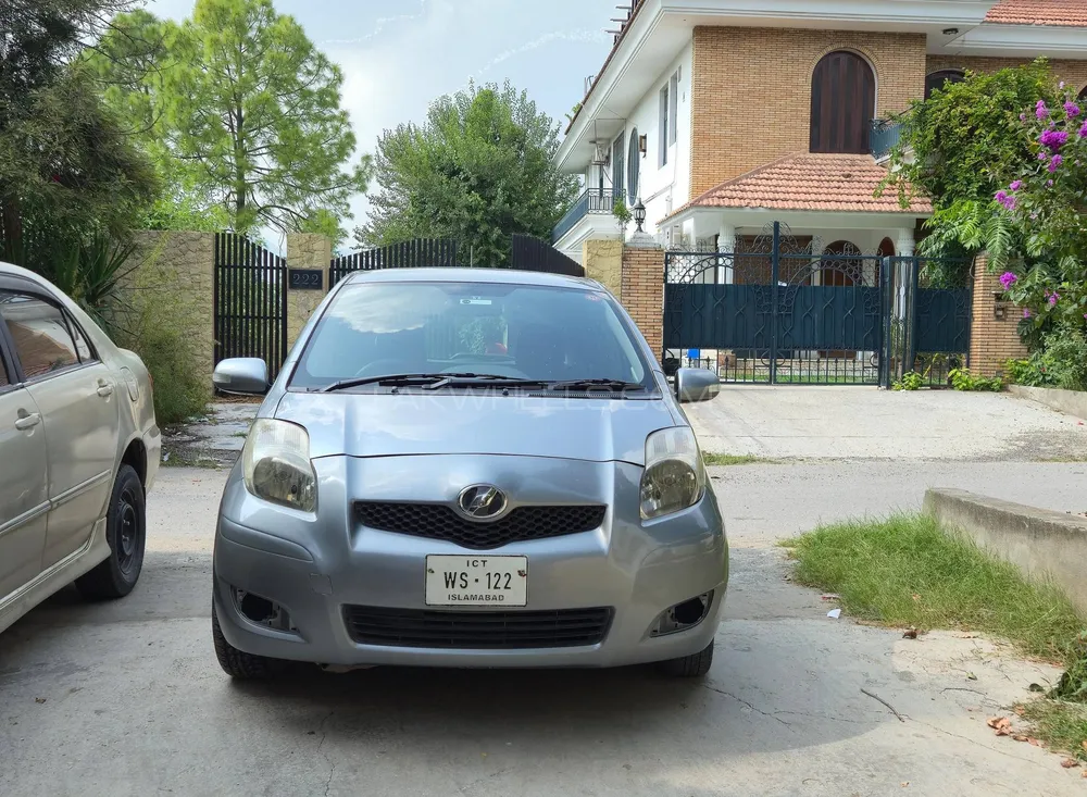 Toyota Vitz 2010 for Sale in Islamabad Image-1