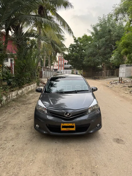 Toyota Vitz 2011 for Sale in Karachi Image-1
