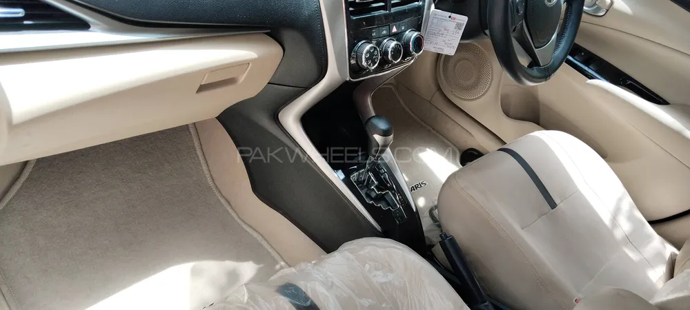 Toyota Yaris Sedan 2021 for Sale in Karachi Image-1