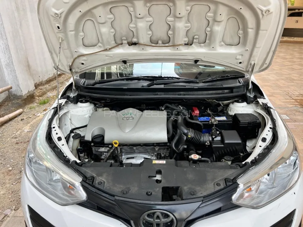 Toyota Yaris Sedan 2021 for Sale in Karachi Image-1