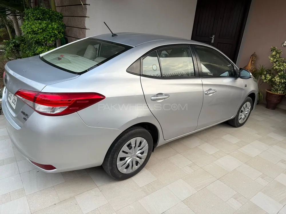 Toyota Yaris Sedan 2021 for Sale in Karachi Image-1