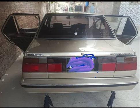 Toyota Corolla SE Saloon 1986