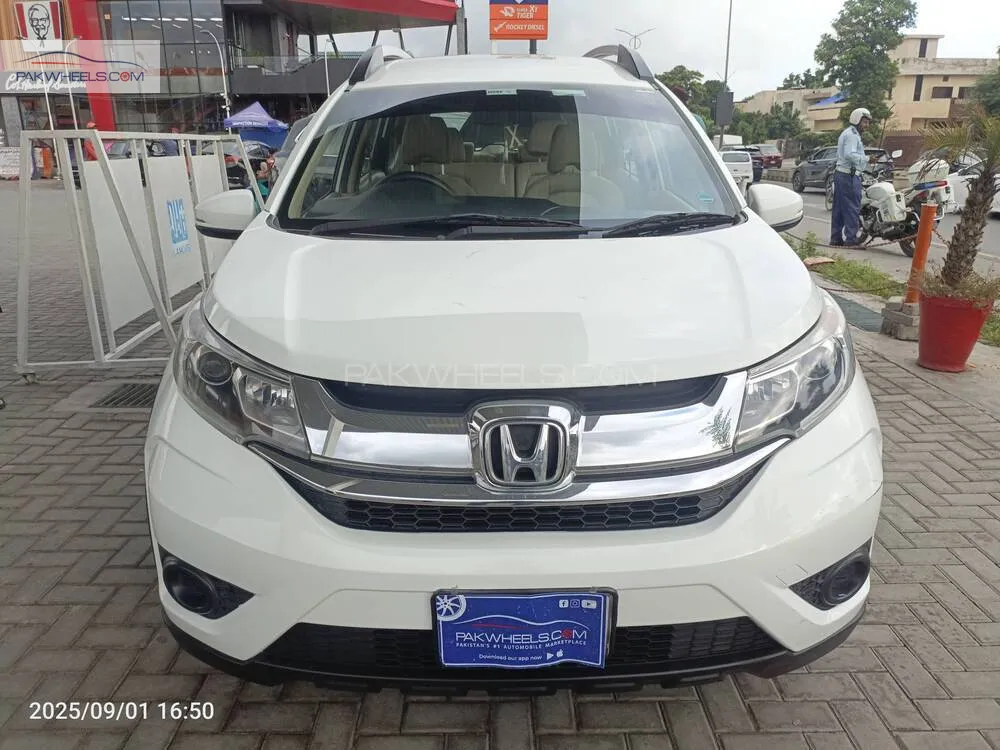 Honda BR-V 2018 for Sale in Lahore Image-1