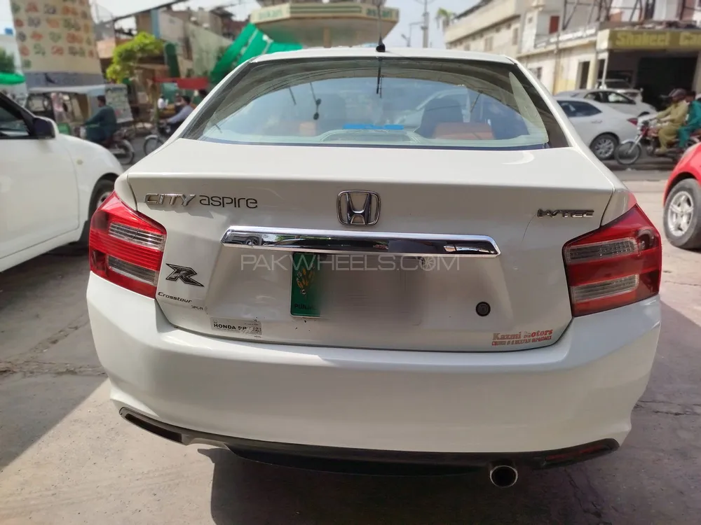 Honda City 2014 for Sale in Multan Honda City 2014 for Sale in Multan Image-8