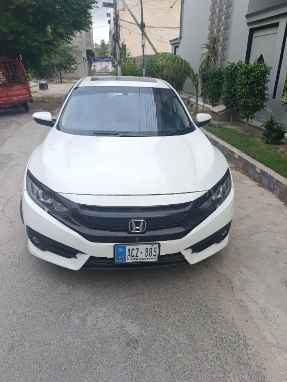 Honda Civic 2017 for Sale in Burewala Image-1