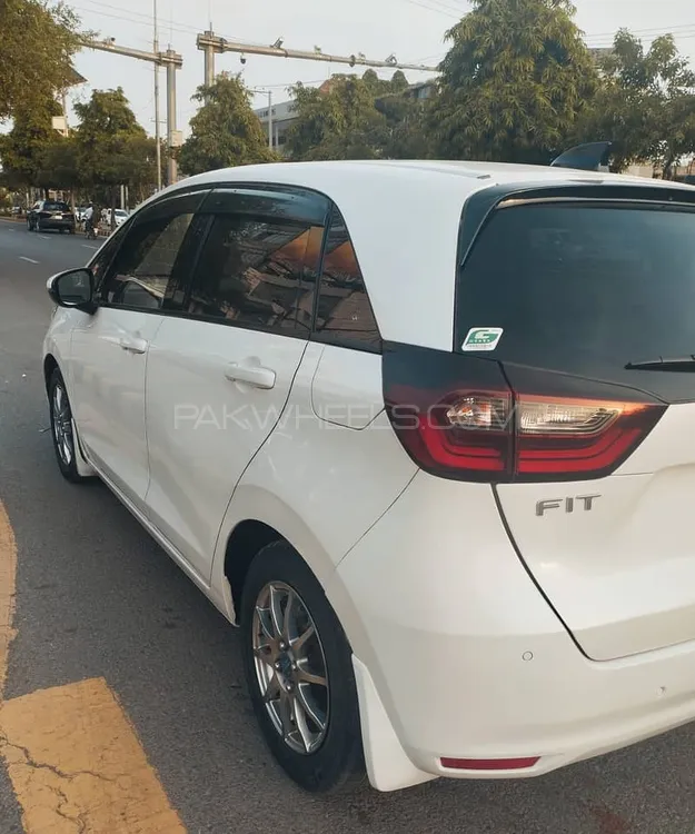 Honda Fit 2020 for Sale in Lahore Image-1