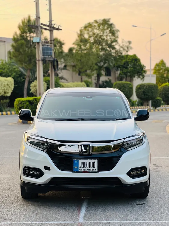 Honda Vezel 2016 for Sale in Peshawar Image-1