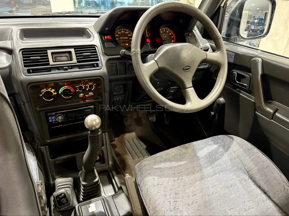 مٹسوبیشی پجیرو 1994 for Sale in اسلام آباد مٹسوبیشی پجیرو 1994 for Sale in اسلام آباد Image-11