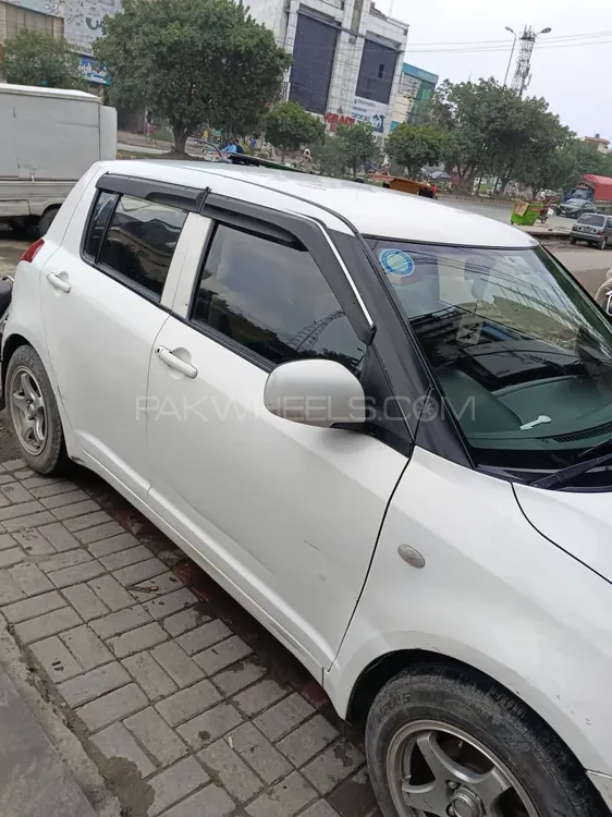 Suzuki Swift 2012 for Sale in Lahore Image-1
