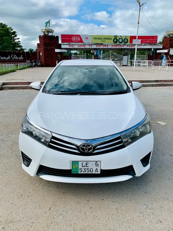 Toyota Corolla 2016 for Sale in Sialkot Image-1