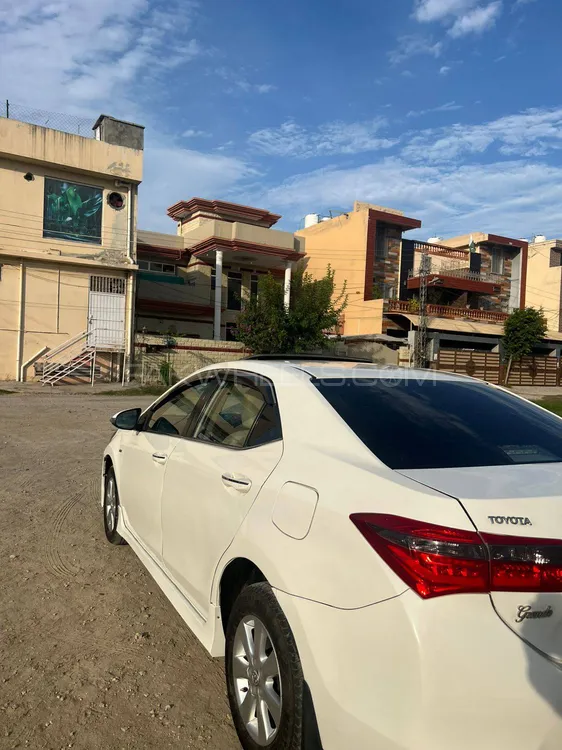 Toyota Corolla 2015 for Sale in Islamabad Image-1