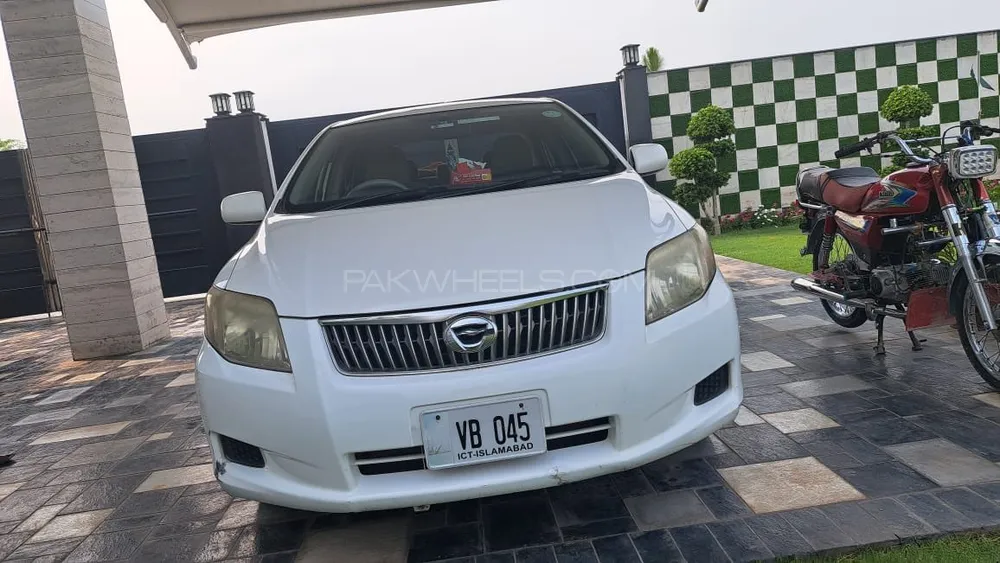 Toyota Corolla Axio 2007 for Sale in Peshawar Image-1
