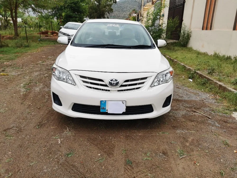 Toyota Corolla 2013 for Sale in Kohat Image-1