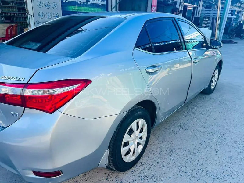 Toyota Corolla 2015 for Sale in Nowshera Image-1