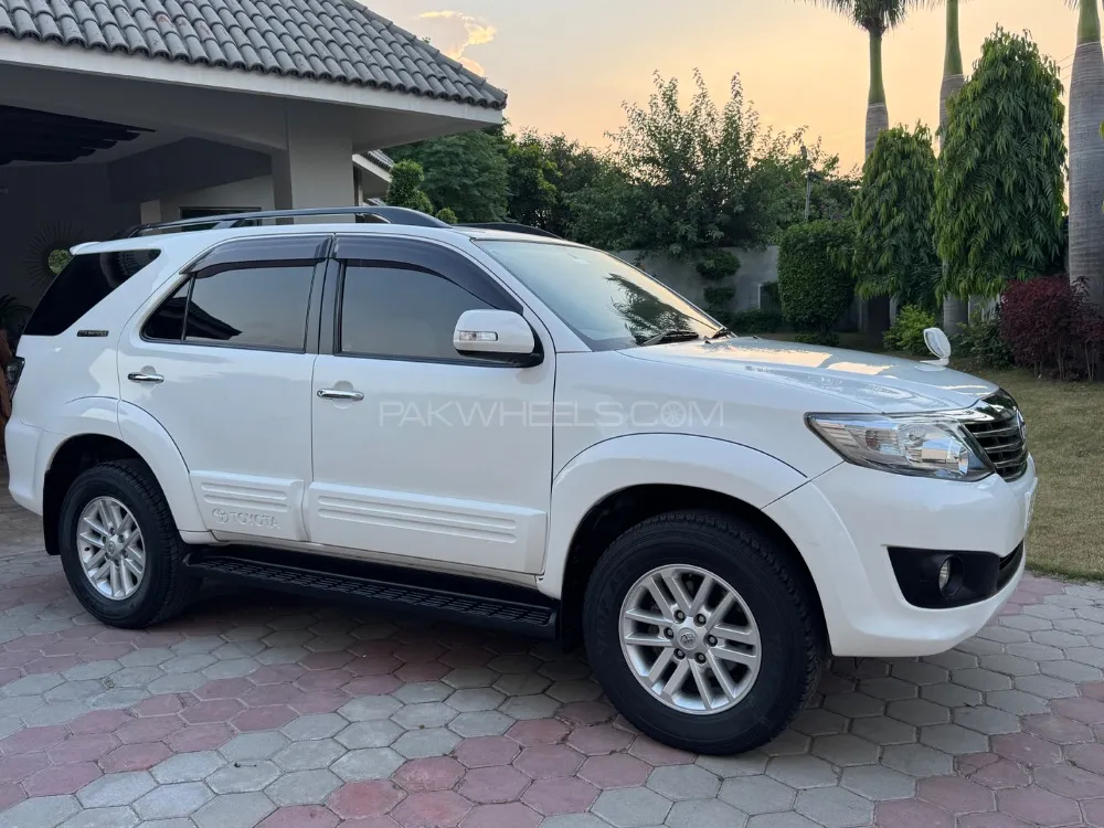 Toyota Fortuner 2016 for Sale in Jhelum Image-1
