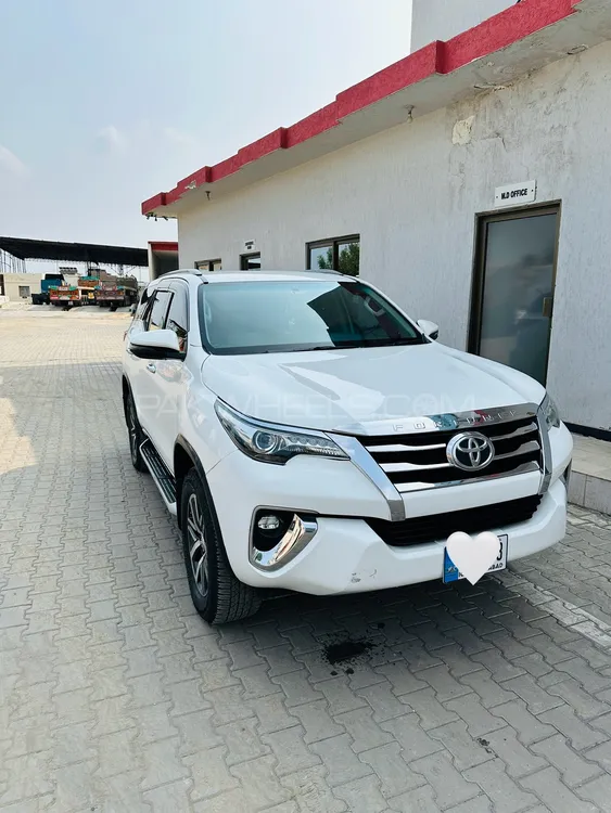 Toyota Fortuner 2018 for Sale in Peshawar Image-1