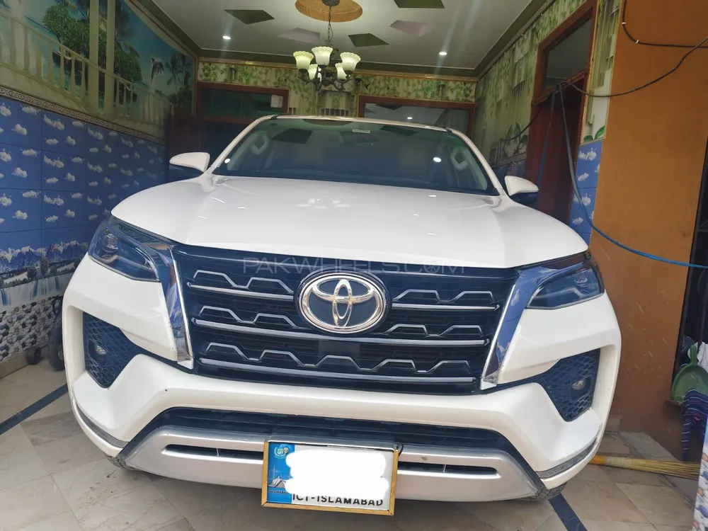 Toyota Fortuner 2021 for Sale in Islamabad Image-1