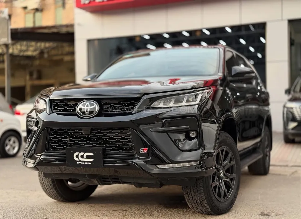 Toyota Fortuner 2025 for Sale in Sialkot Image-1