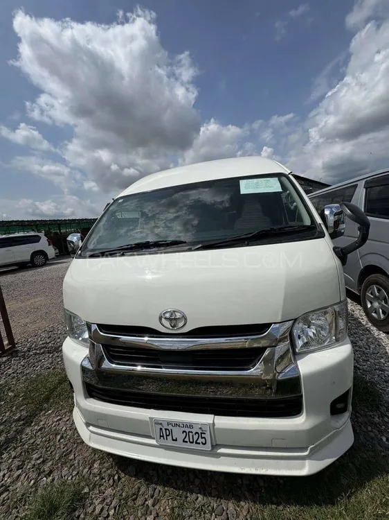 Toyota Hiace 2020 for Sale in Islamabad Image-1