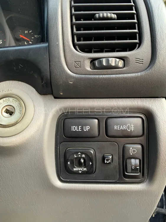 Toyota Land Cruiser 1998 for Sale in Faisalabad Toyota Land Cruiser 1998 for Sale in Faisalabad Image-9