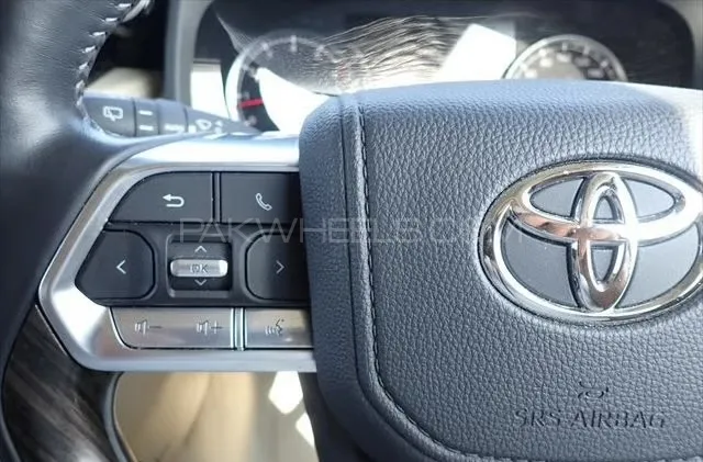 Toyota Land Cruiser 2022 for Sale in Jhelum Toyota Land Cruiser 2022 for Sale in Jhelum Image-14