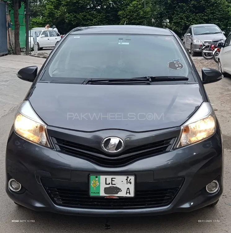 Toyota Vitz 2011 for Sale in Lahore Image-1