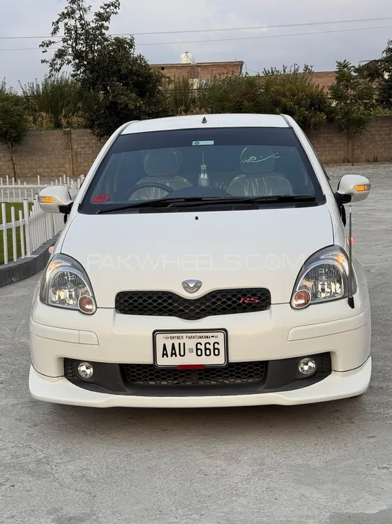 Toyota Vitz 2002 for Sale in Swatmingora Image-1