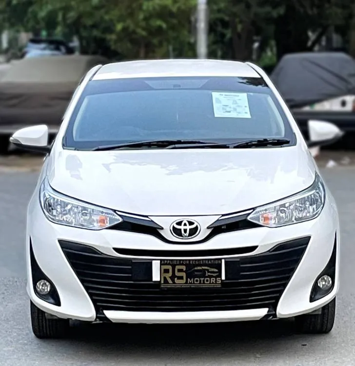 Toyota Yaris Sedan 2022 for Sale in Lahore Image-1