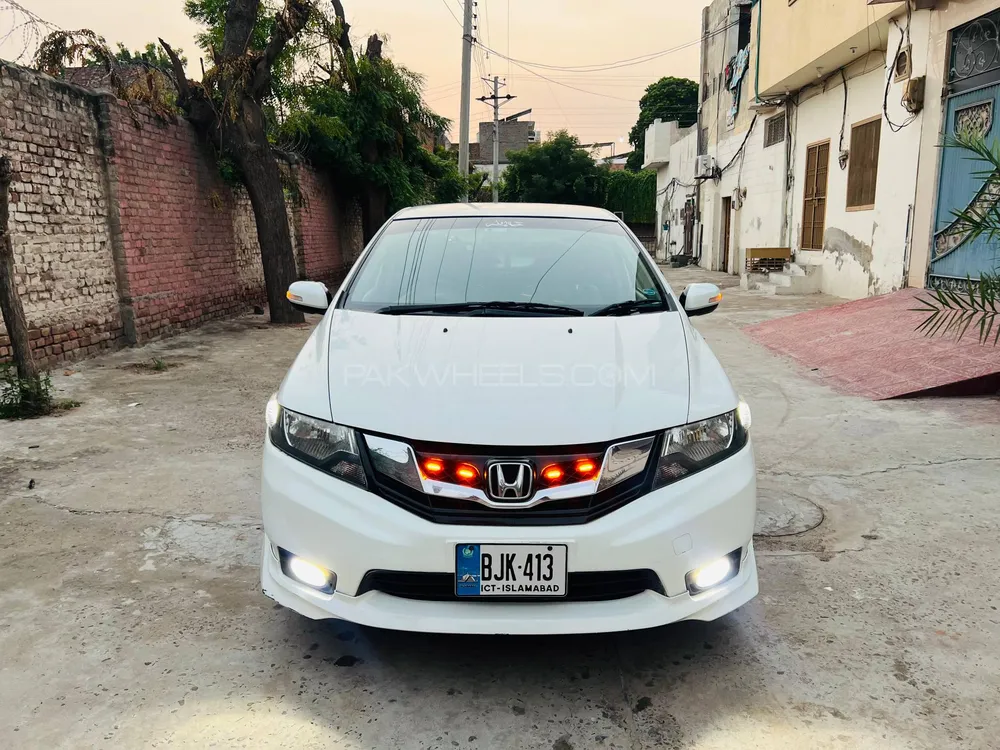 Honda City 2018 for Sale in Faisalabad Image-1