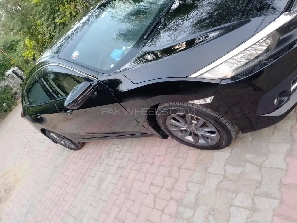Honda Civic 2020 for Sale in Lahore Image-1