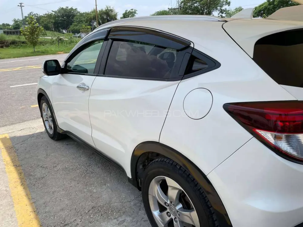 Honda Vezel 2013 for Sale in Islamabad Image-1