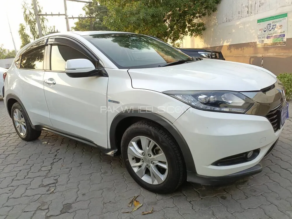 Honda Vezel 2016 for Sale in Faisalabad Honda Vezel 2016 for Sale in Faisalabad Image-2