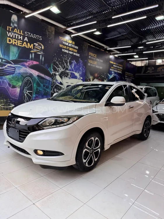 Honda Vezel 2014 for Sale in Karachi Image-1