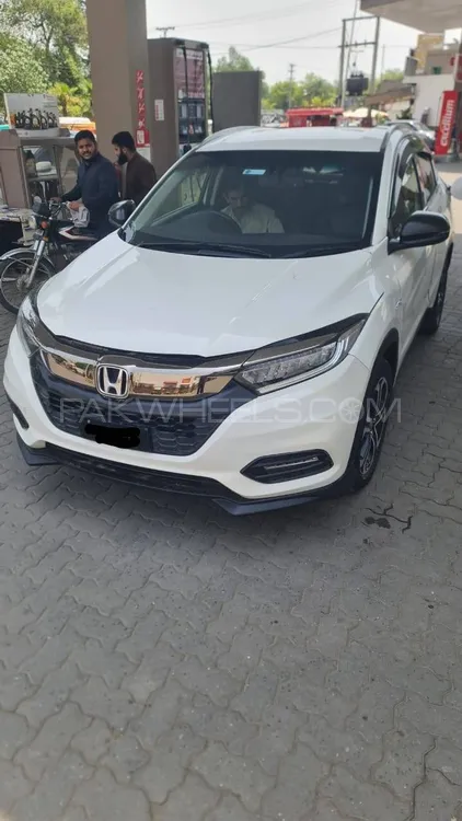 Honda Vezel 2015 for Sale in Faisalabad Image-1