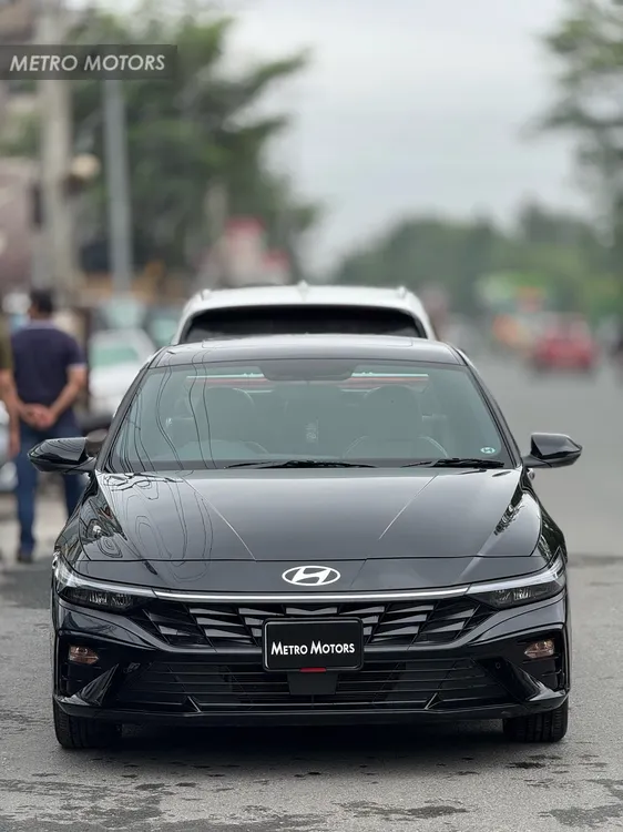 Hyundai Elantra 2025 for Sale in Lahore Image-1