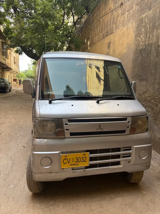 Mitsubishi Minicab 2010 for Sale in Karachi Image-1
